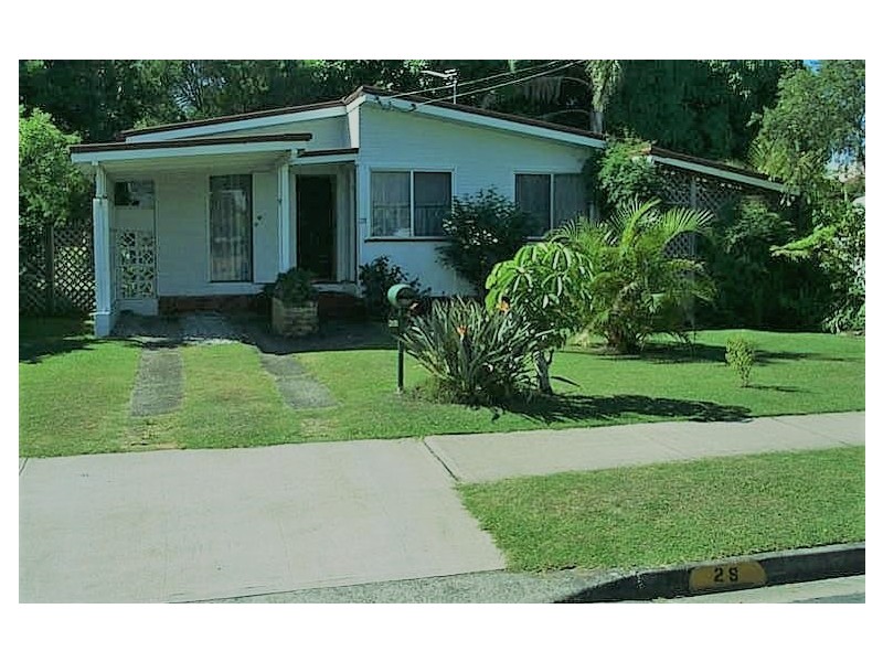 28 Reynolds Ave, Labrador QLD 4215