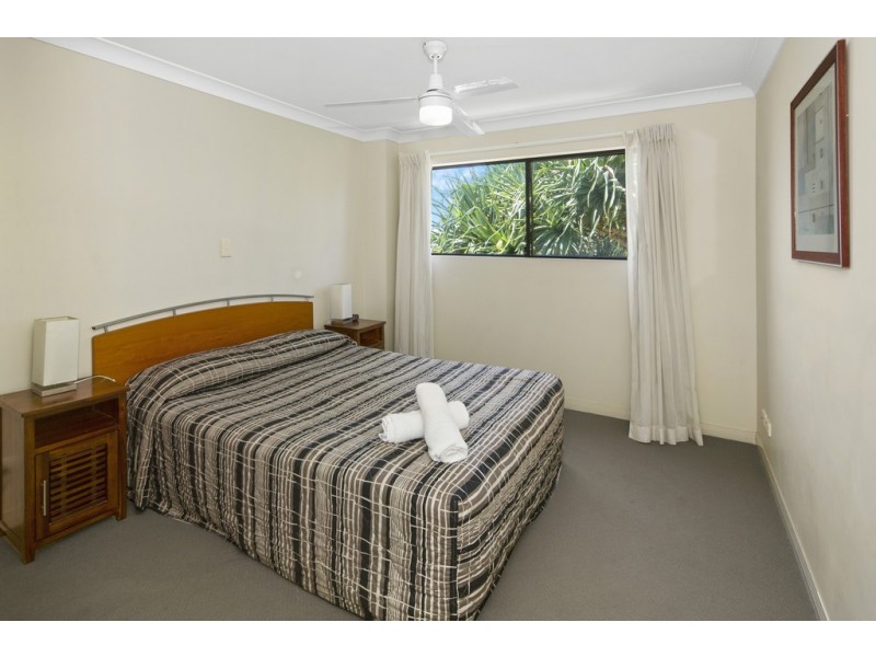 225/392 Marine Parade, Labrador QLD 4215