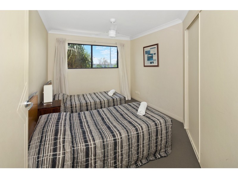 225/392 Marine Parade, Labrador QLD 4215