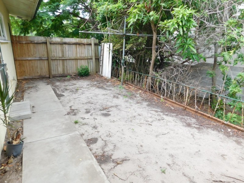 1/93 Pohlman Street, Southport QLD 4215