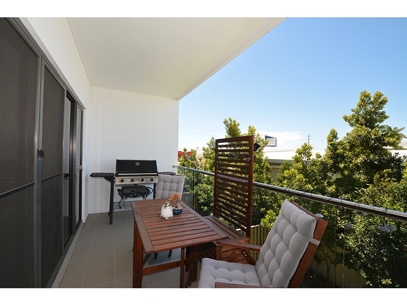 18/1 Mervyn Thomas Drive, Hope Island QLD 4212