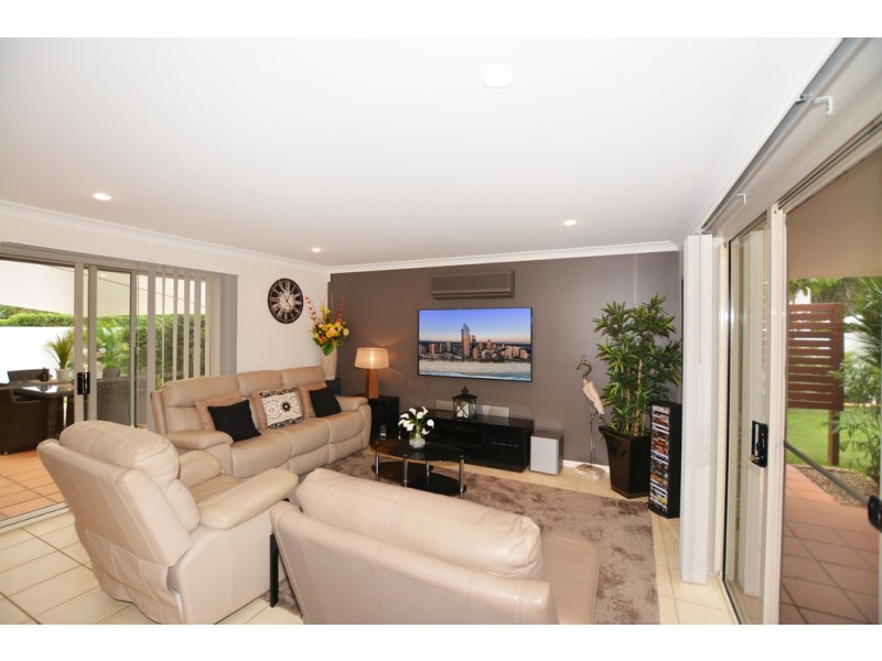1028 Rosebank Way, Hope Island QLD 4212