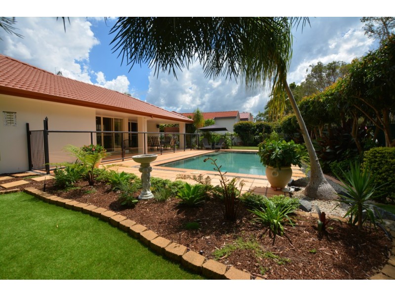 1028 Rosebank Way, Hope Island QLD 4212