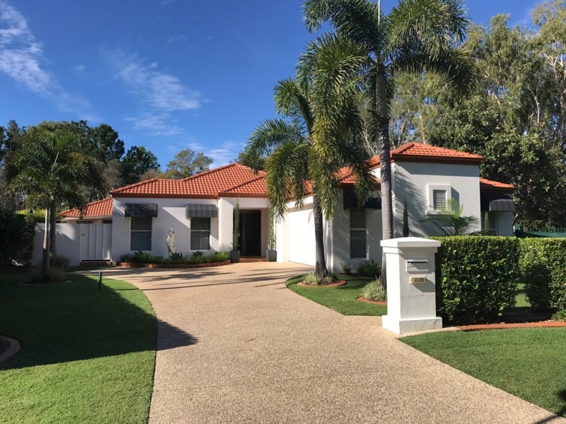 1028 Rosebank Way, Hope Island QLD 4212