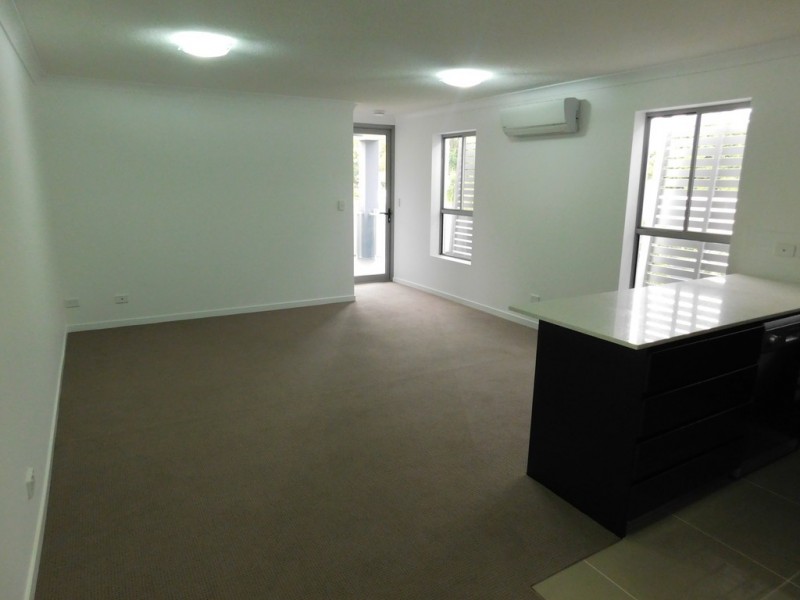 1/14-16 Proud Street, Labrador QLD 4215