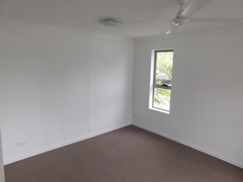 1/14-16 Proud Street, Labrador QLD 4215