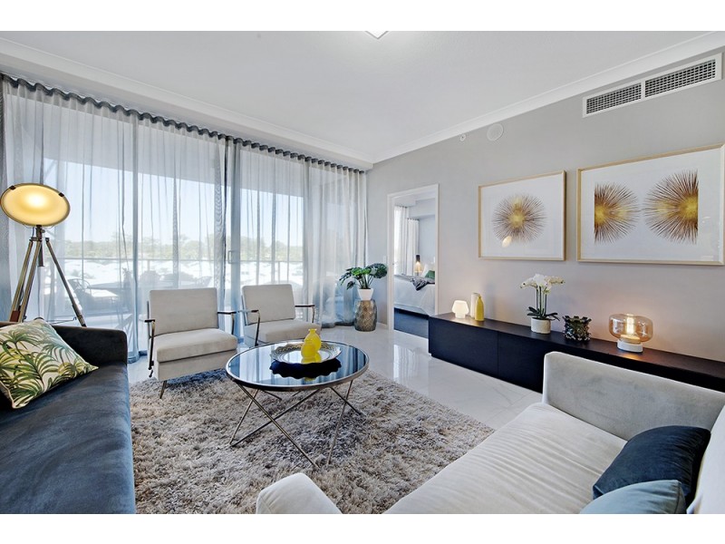 5 Harbour Side Court, Biggera Waters QLD 4216