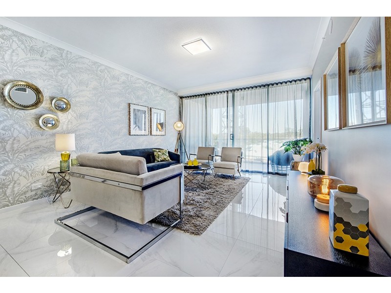 5 Harbour Side Court, Biggera Waters QLD 4216