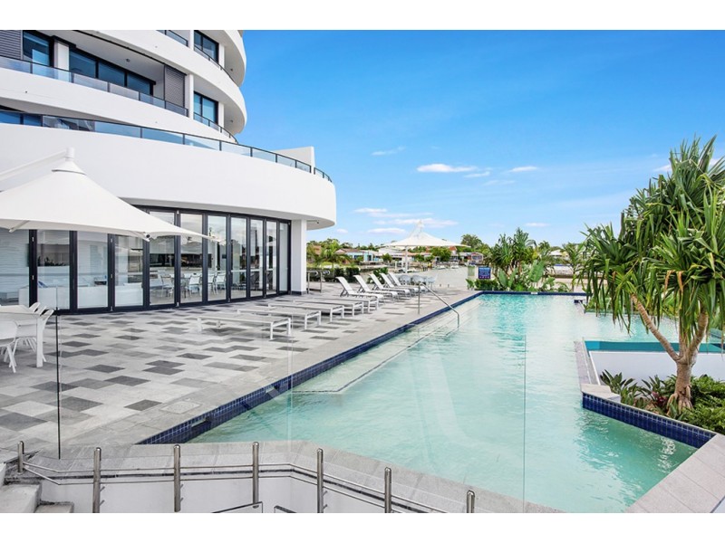 5 Harbour Side Court, Biggera Waters QLD 4216