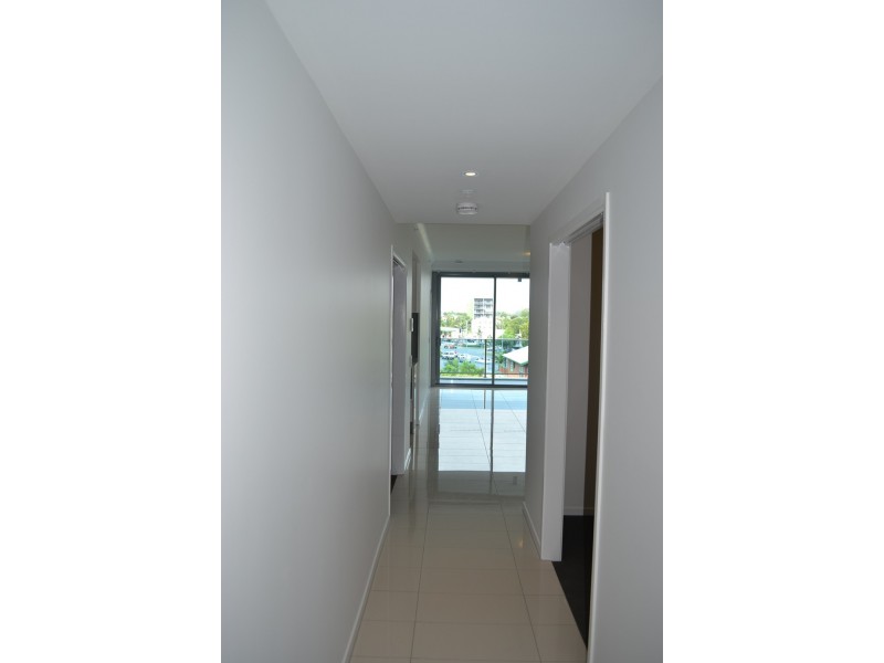 312/19 Imperial Parade, Labrador QLD 4215