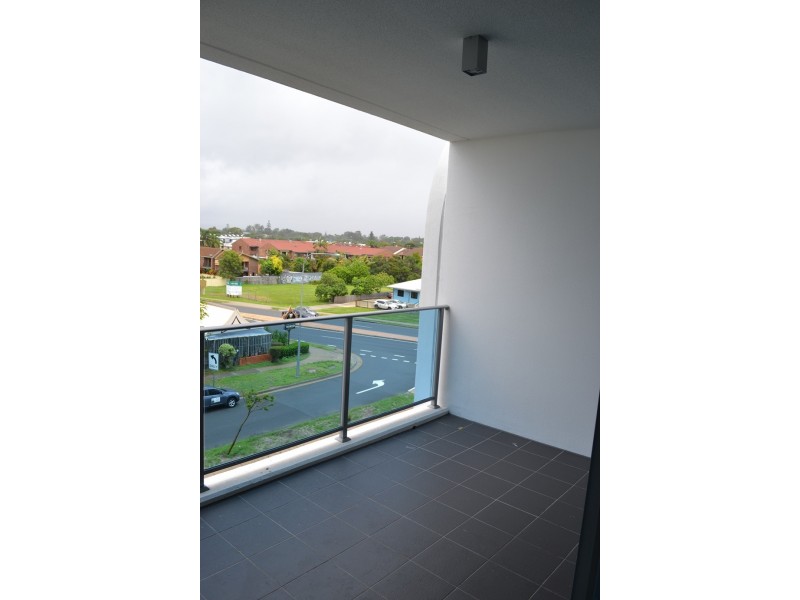 312/19 Imperial Parade, Labrador QLD 4215