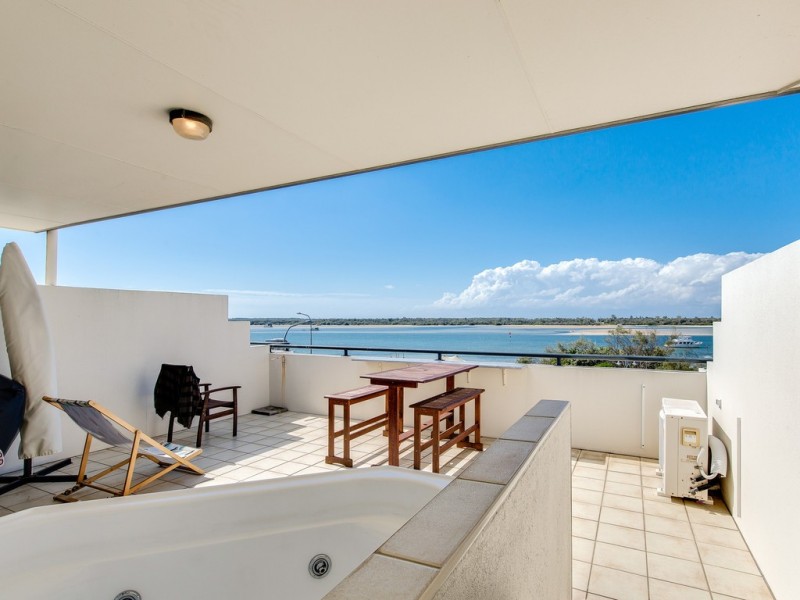 328/392 Marine Parade, Labrador QLD 4215