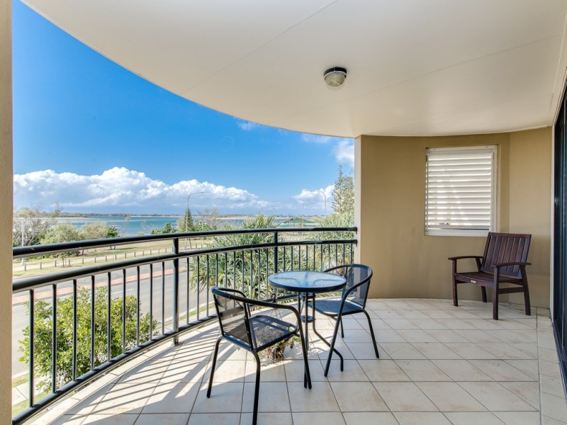 328/392 Marine Parade, Labrador QLD 4215