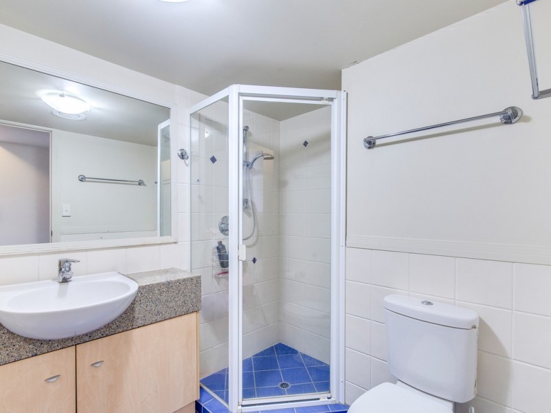 328/392 Marine Parade, Labrador QLD 4215