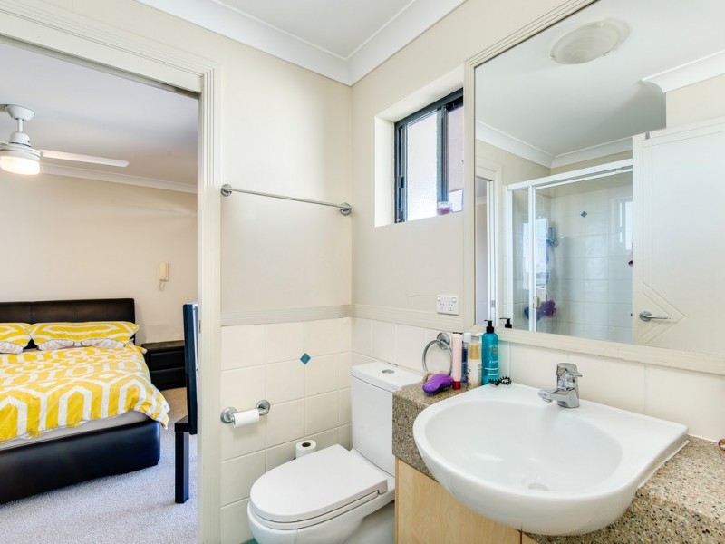 328/392 Marine Parade, Labrador QLD 4215