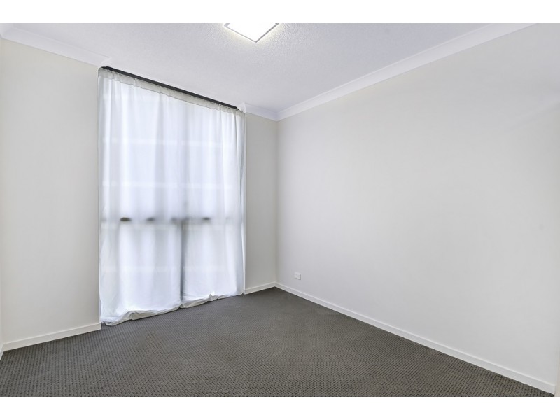 2410/5 Harbour Side Court, Biggera Waters QLD 4216