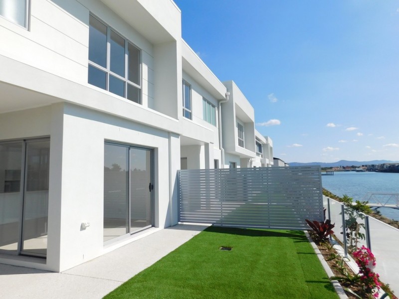 20/156 Marina Quays Boulevard, Hope Island QLD 4212