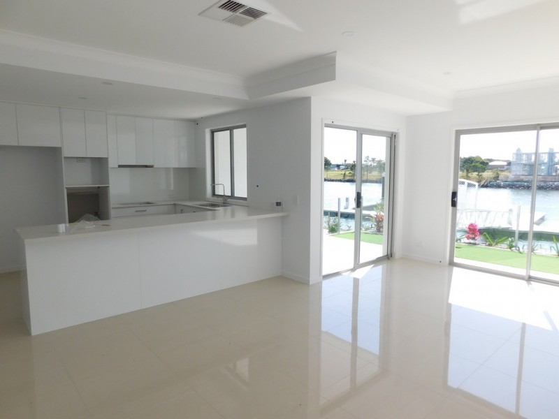 20/156 Marina Quays Boulevard, Hope Island QLD 4212