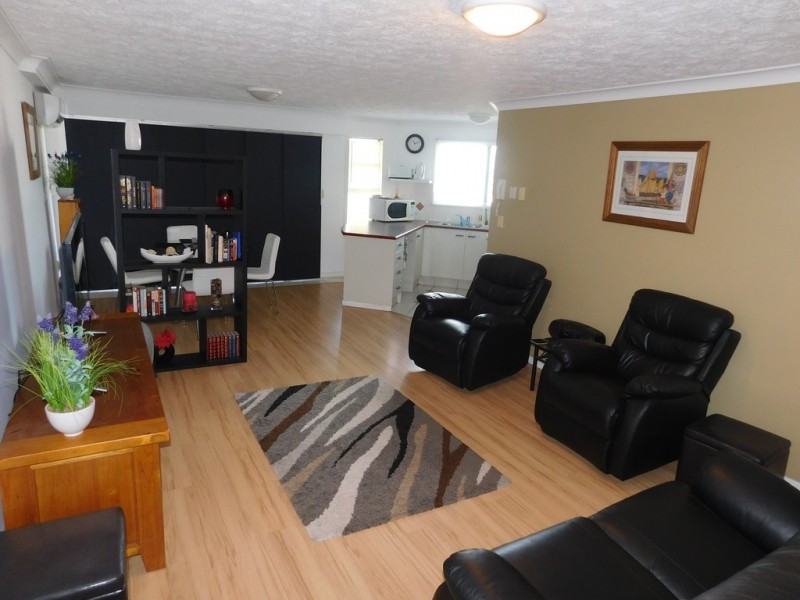 7/7-9 Robert Street, Labrador QLD 4215