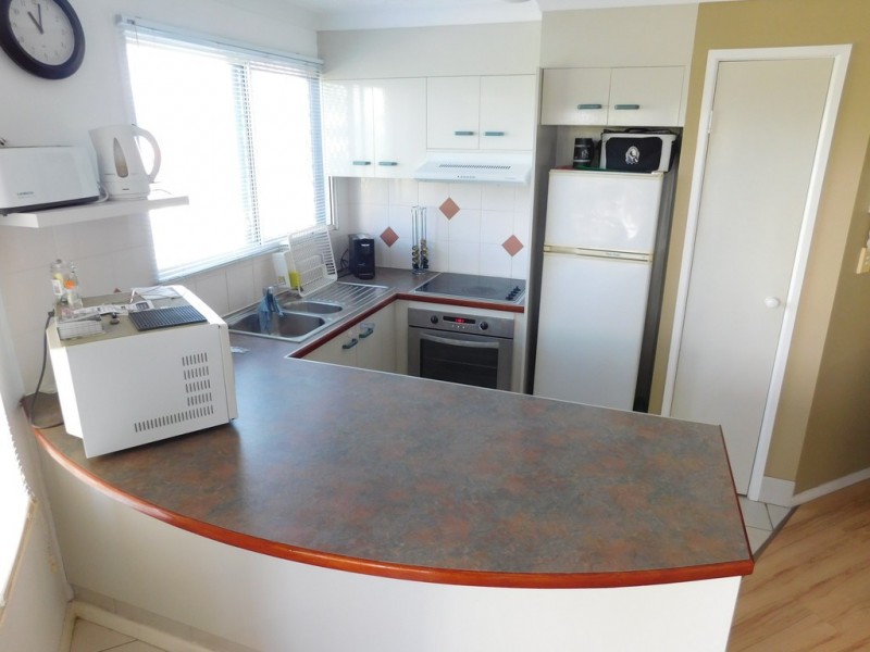 7/7-9 Robert Street, Labrador QLD 4215