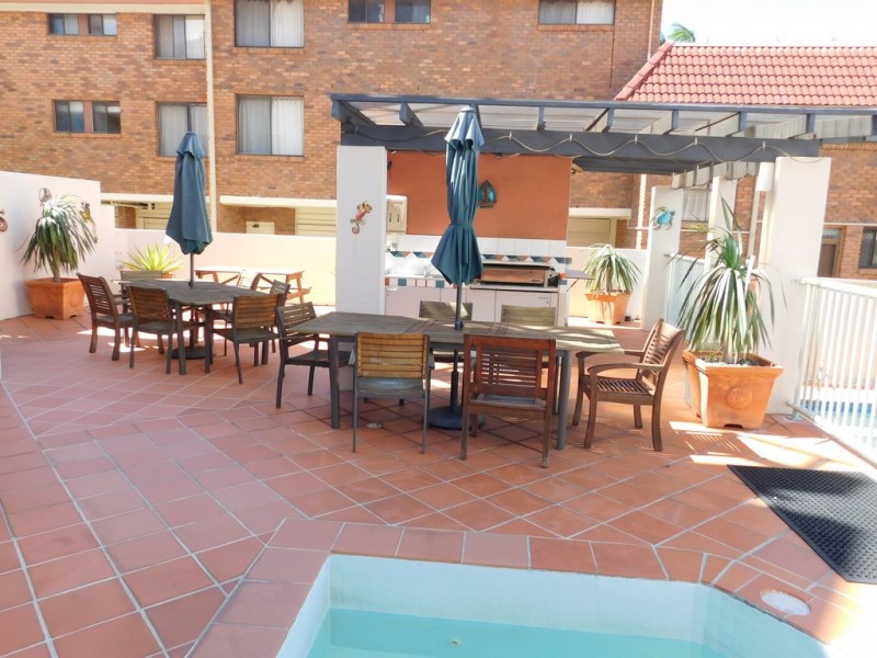 7/7-9 Robert Street, Labrador QLD 4215