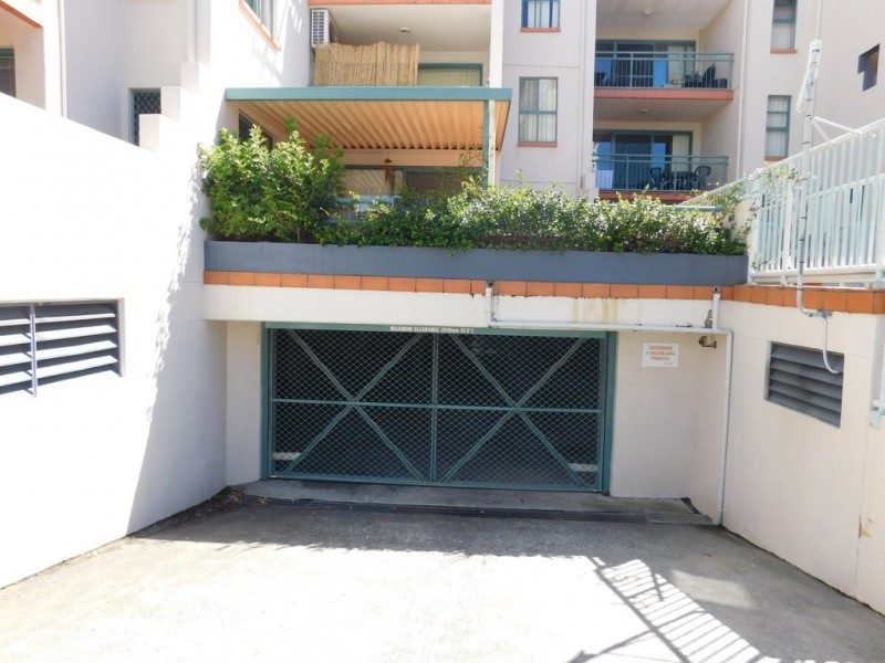 7/7-9 Robert Street, Labrador QLD 4215