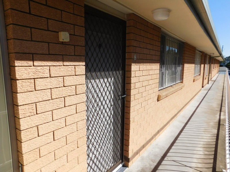 8/31 Frank Street, Labrador QLD 4215