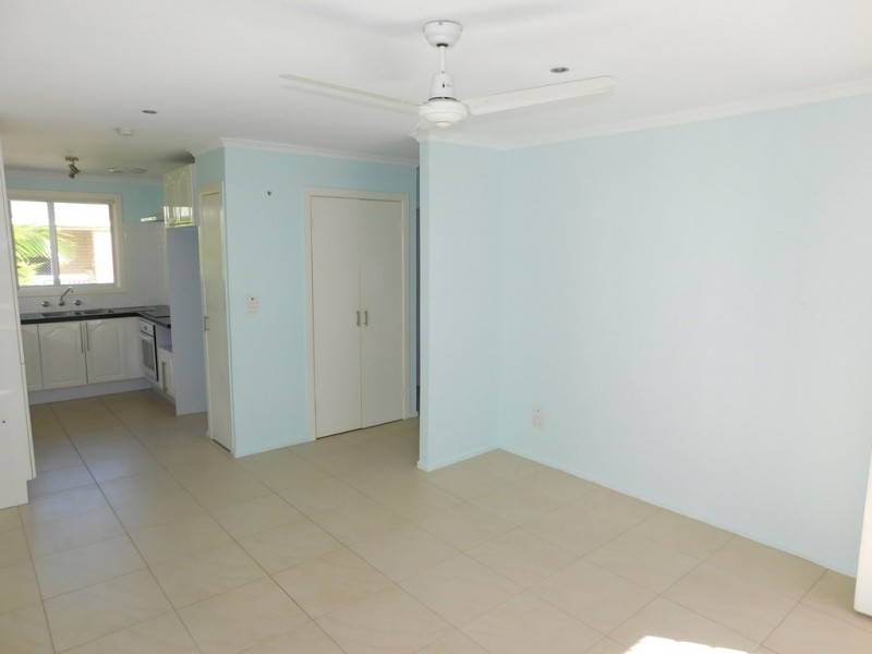 8/31 Frank Street, Labrador QLD 4215