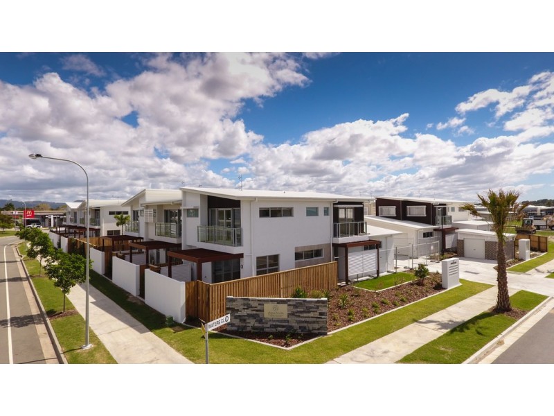 15/1 Waters Close, Hope Island QLD 4212