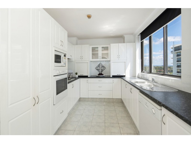 33/318 Marine Parade, Labrador QLD 4215