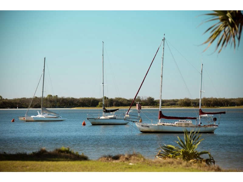 Labrador QLD 4215
