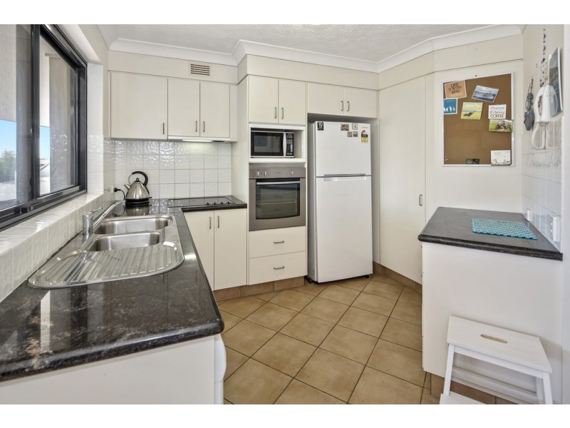 11/274 Marine Parade, Labrador QLD 4215