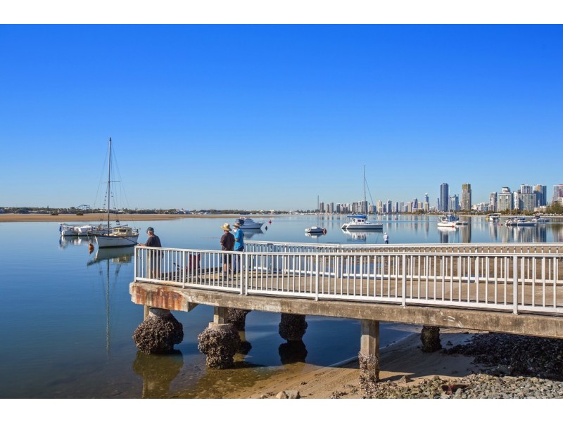 11/274 Marine Parade, Labrador QLD 4215