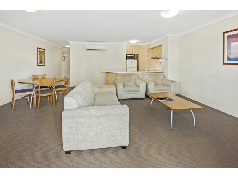 222/392 Marine Parade, Labrador QLD 4215