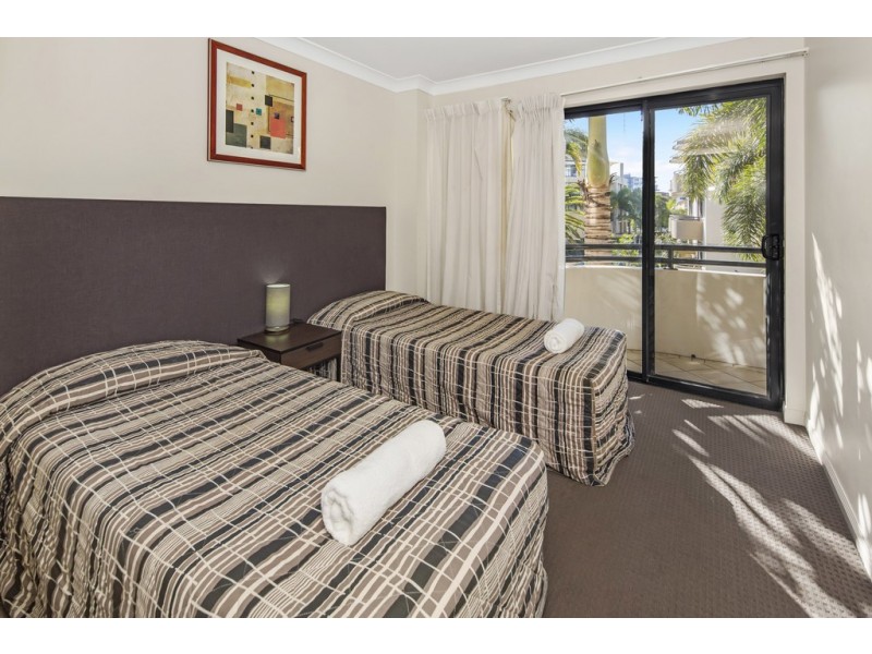 222/392 Marine Parade, Labrador QLD 4215