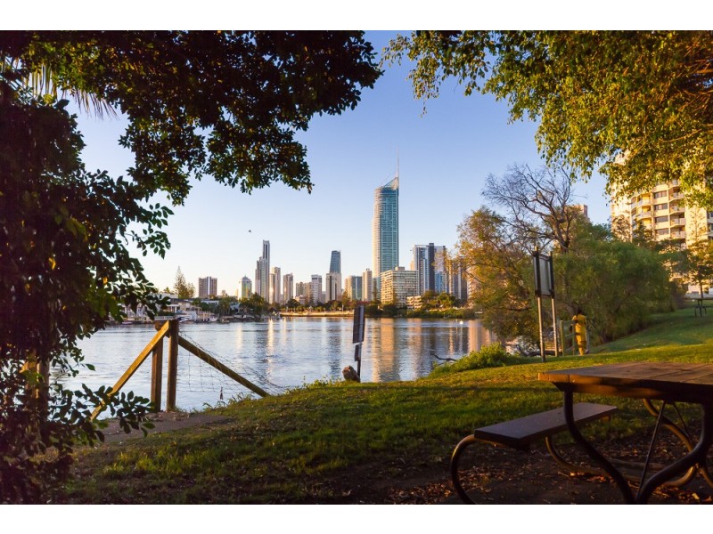 14 Cannes Avenue, Surfers Paradise QLD 4217