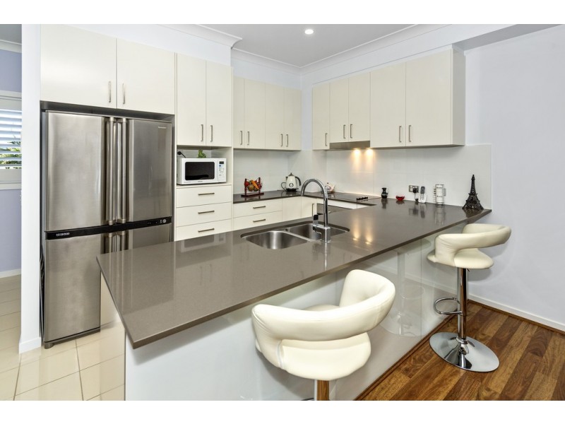 14/1 Mervyn Thomas Drive, Hope Island QLD 4212