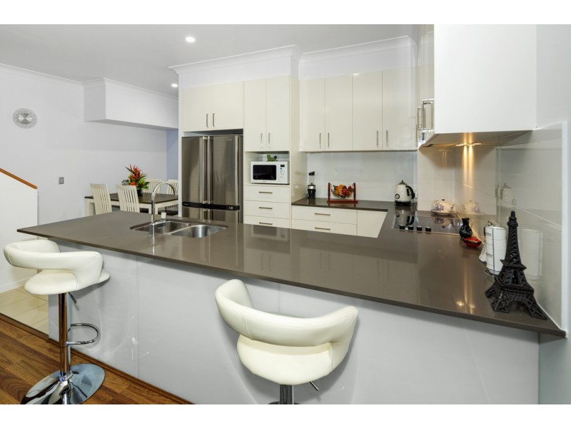 14/1 Mervyn Thomas Drive, Hope Island QLD 4212