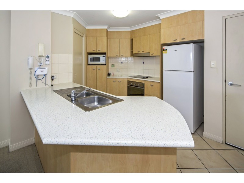 108/392 Marine Parade, Labrador QLD 4215