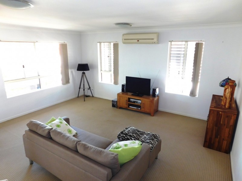 8/131 Muir Street, Labrador QLD 4215