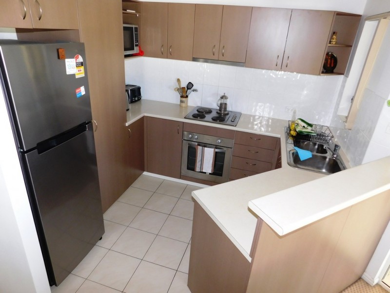 8/131 Muir Street, Labrador QLD 4215