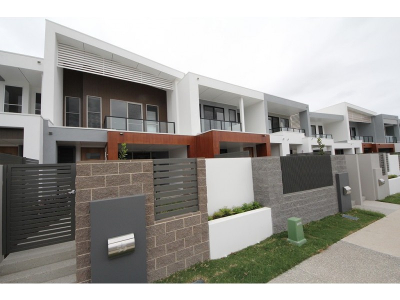 55 Florabella Drive, Robina QLD 4226