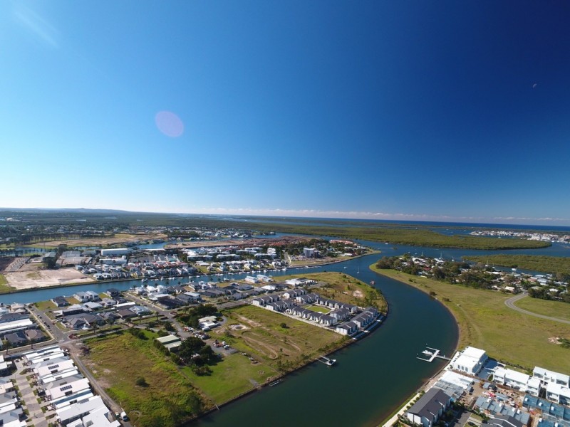 26 Broadwater Avenue, Hope Island QLD 4212