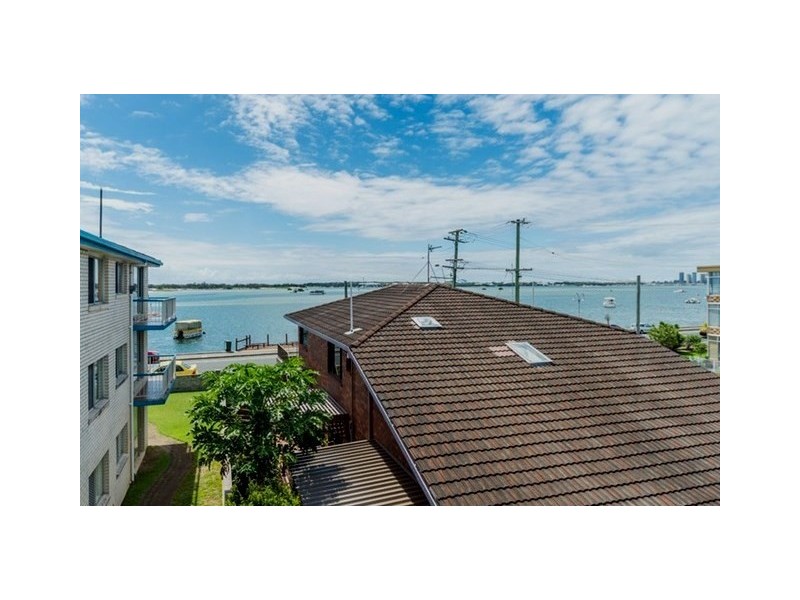 7/294 Marine Parade, Labrador QLD 4215
