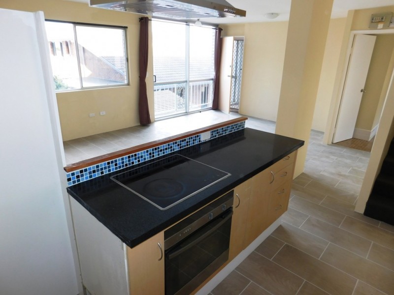 7/294 Marine Parade, Labrador QLD 4215