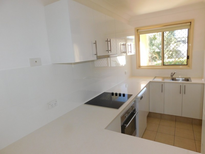 11/183 Government Road, Labrador QLD 4215