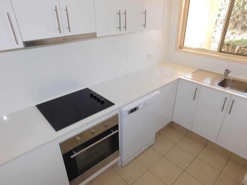 11/183 Government Road, Labrador QLD 4215