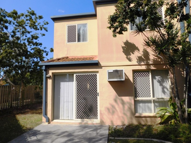 11/183 Government Road, Labrador QLD 4215