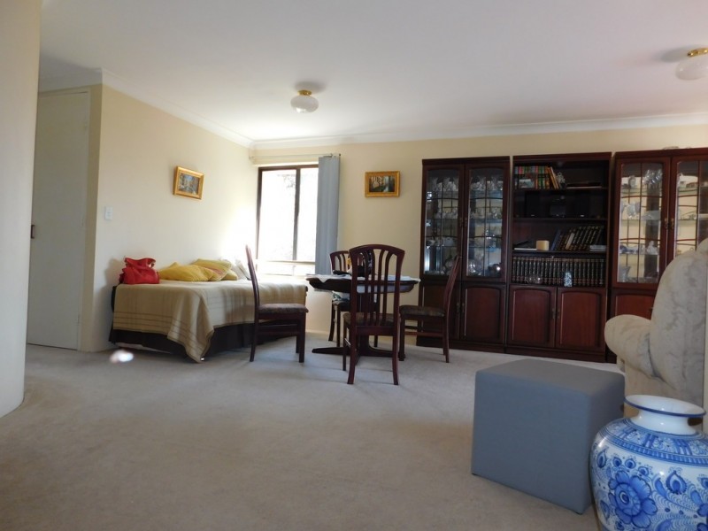 17/9 Bayview Street, Runaway Bay QLD 4216