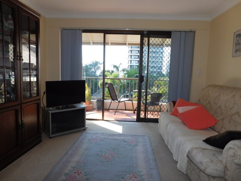 17/9 Bayview Street, Runaway Bay QLD 4216